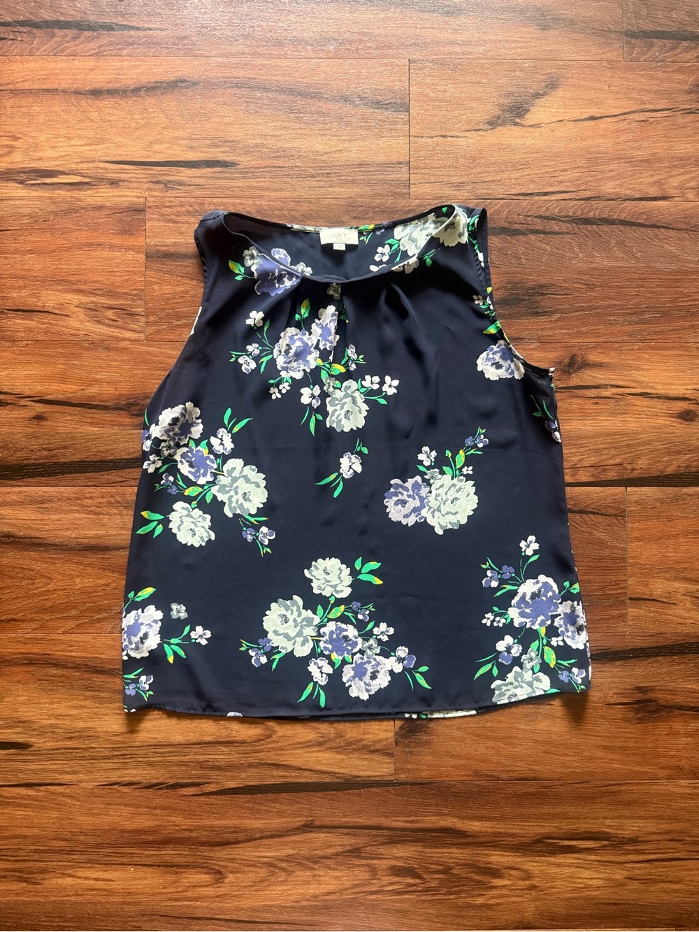 LOFT Navy Floral Sleeveless Camisole with Purple & White Blooms - w’s Large